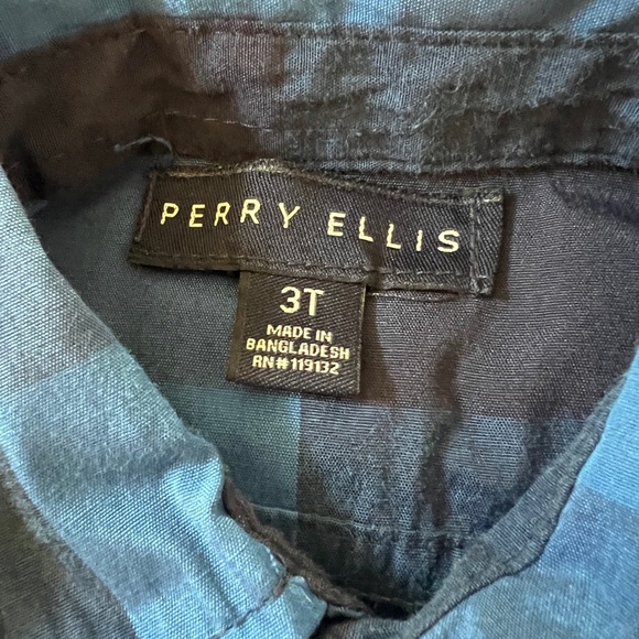 SOLD- 3T Boys Long Sleeve Shirts Bundle Lot - Picture 5 of 6